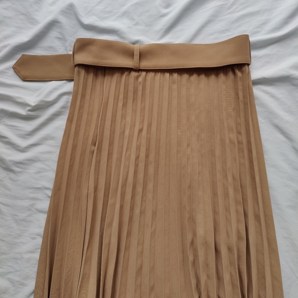 WConcept Andersson Bell Lucy Belted Pleats Skirt Beige - Picture 8 of 8